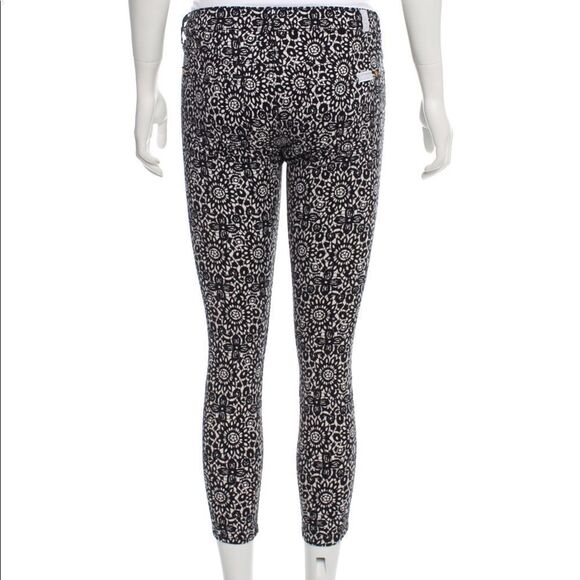 — 7 For All Mankind — Low-Rise Jeans 25✨HOST PICK✨ - Picture 3 of 7